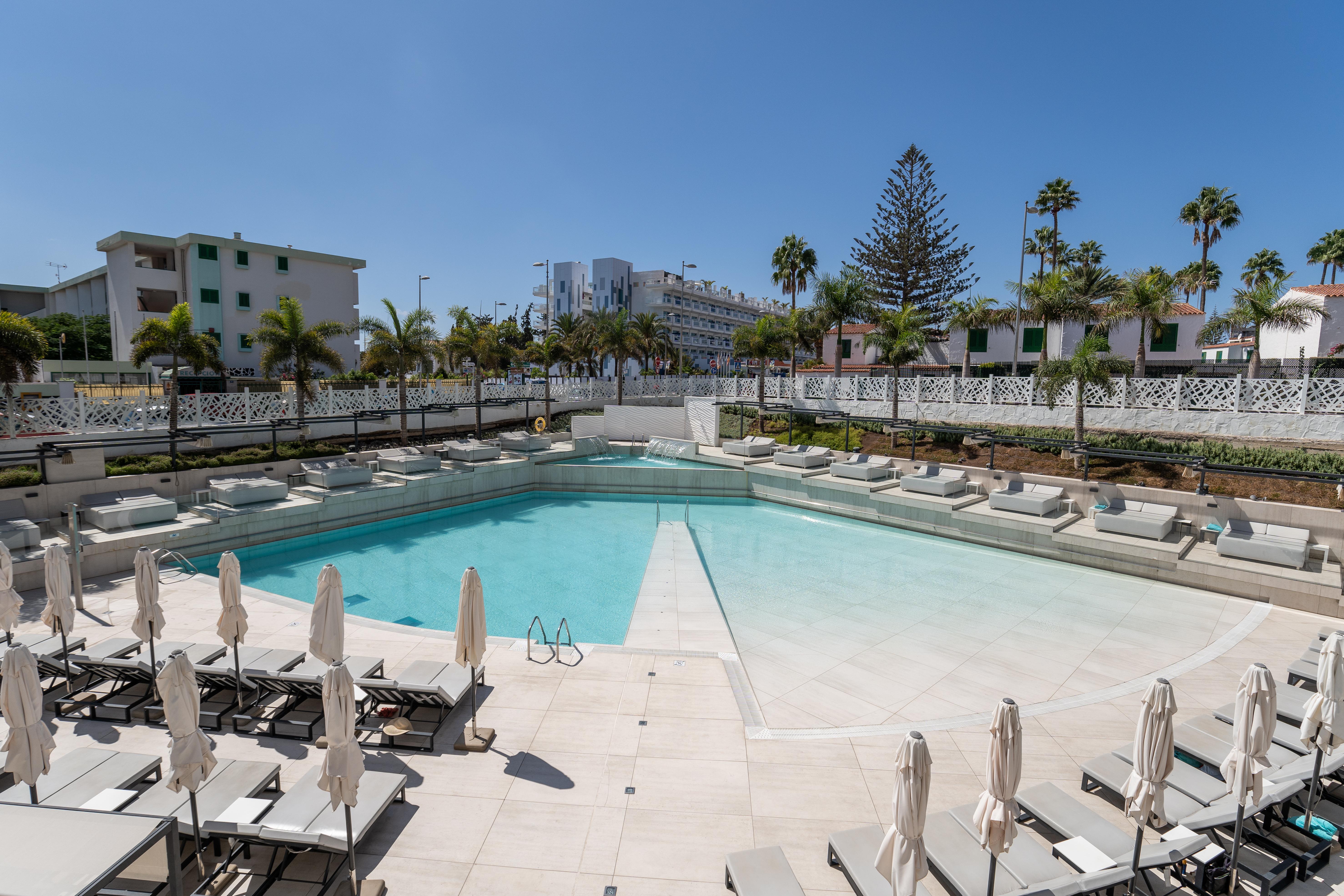 Hotel Caserio