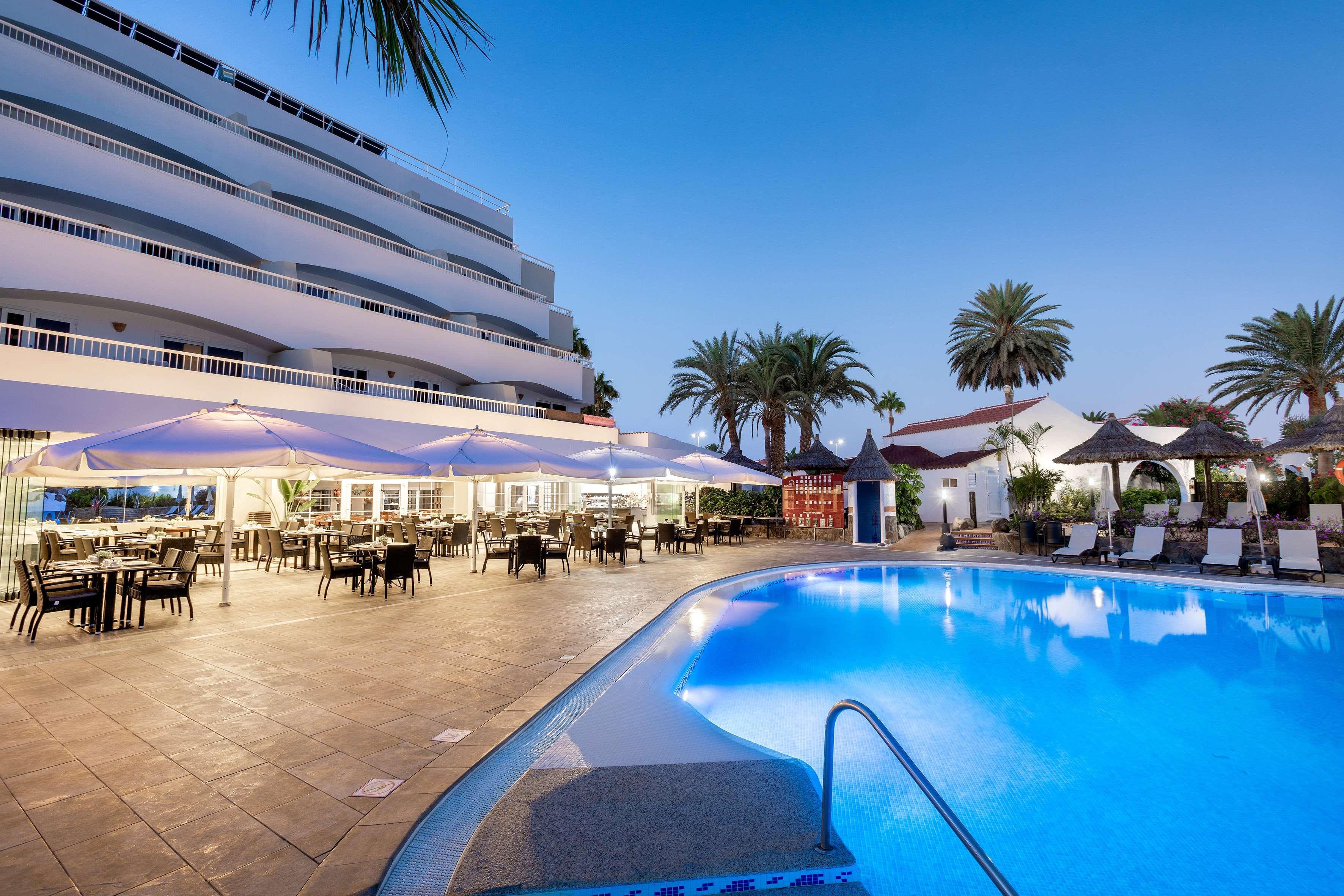 Sol Barbacan Aparthotel 4*