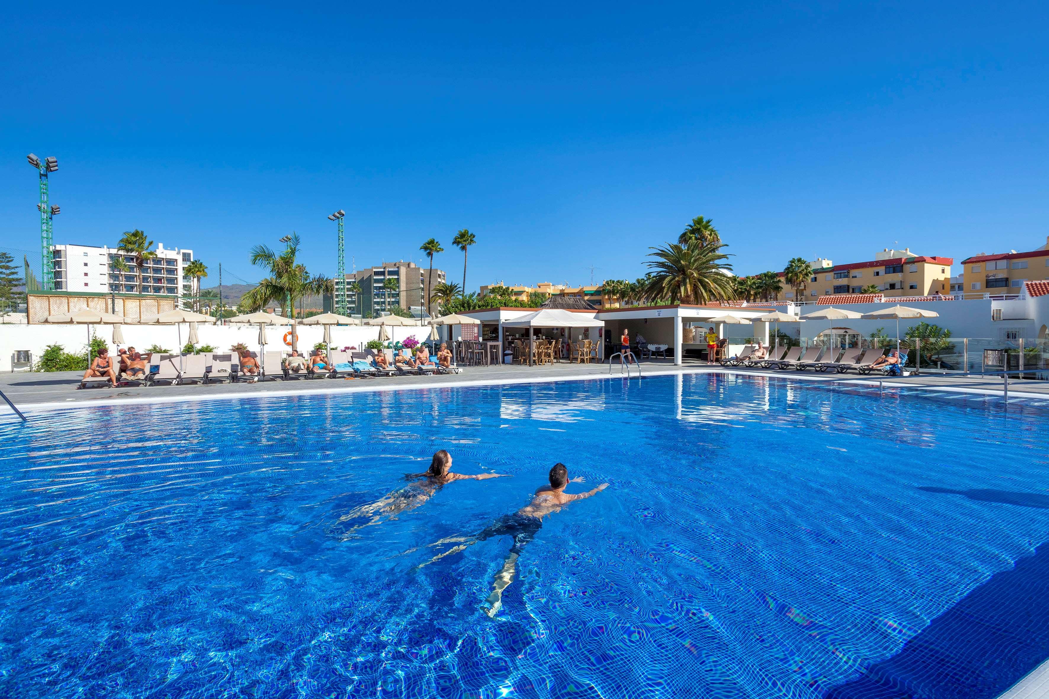 Sol Barbacan Aparthotel 4*