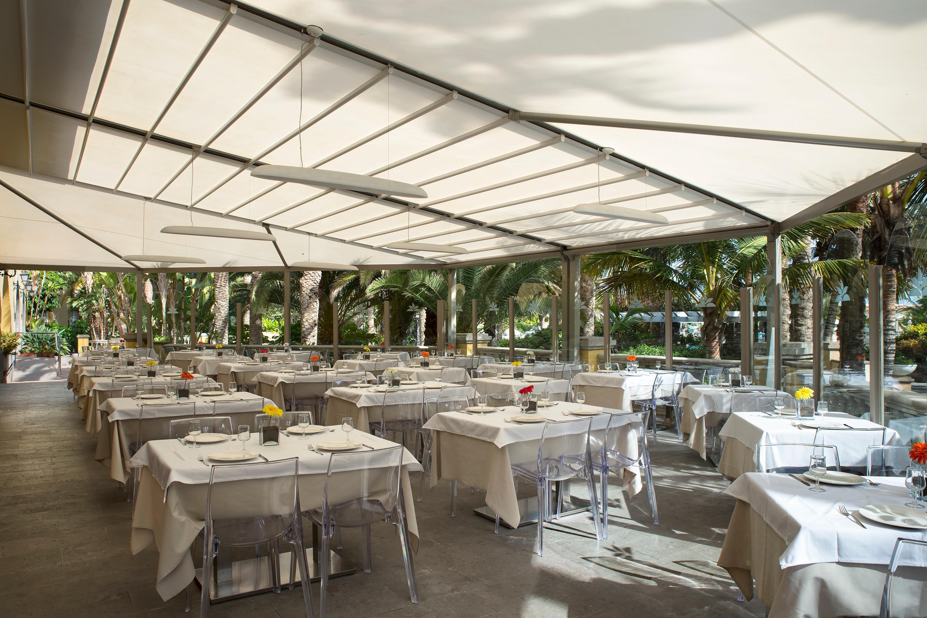 Palm Oasis Hotel