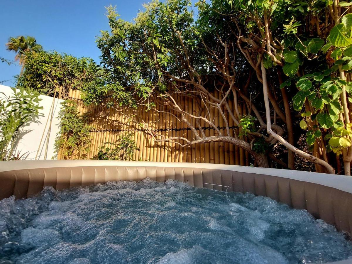 Villa De Diseno Hidromasajes Terraza Y Piscina.