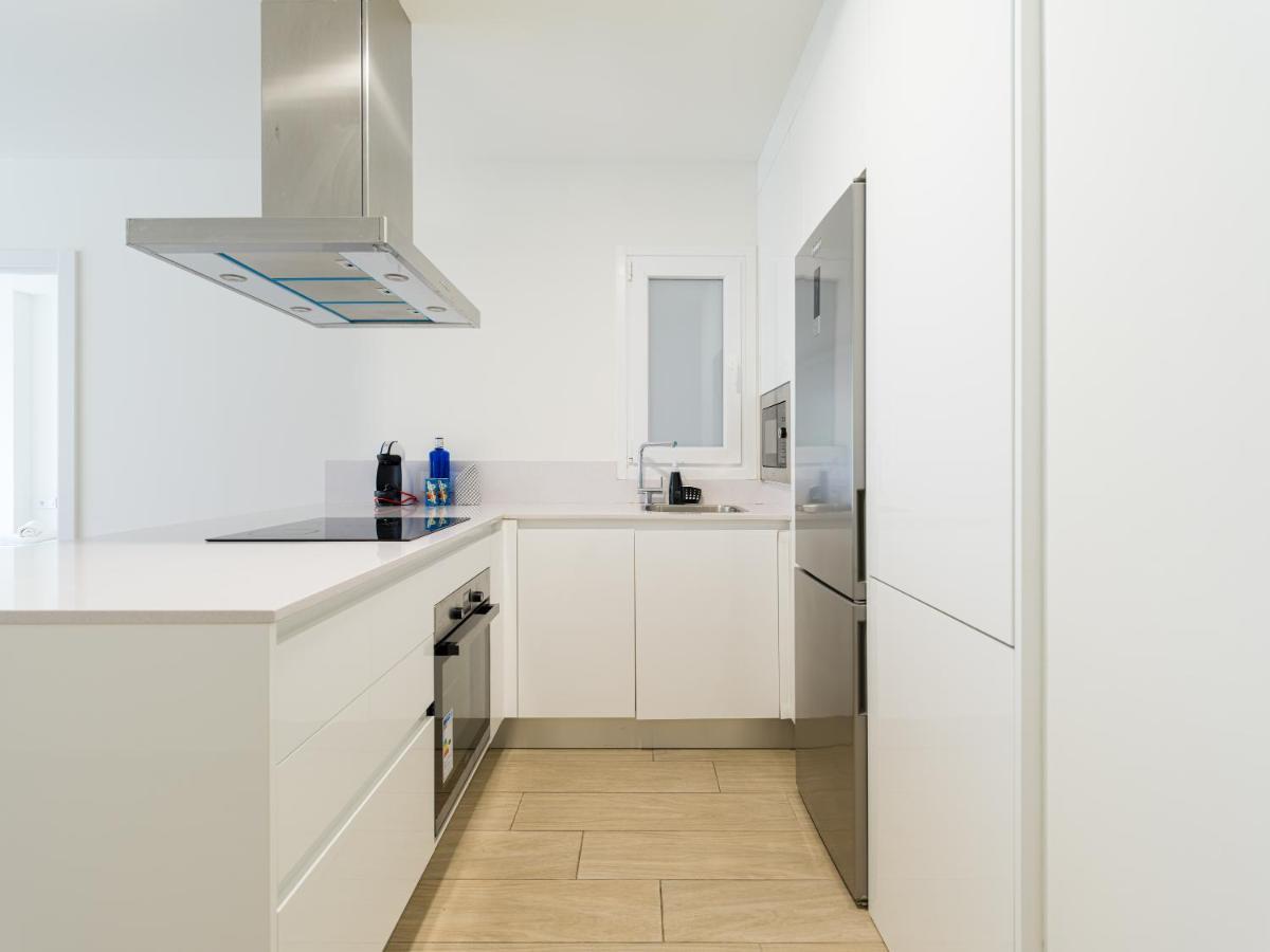 Homeforguest Apartamento Con Terraza Y Parking En Canteras Appartamento *