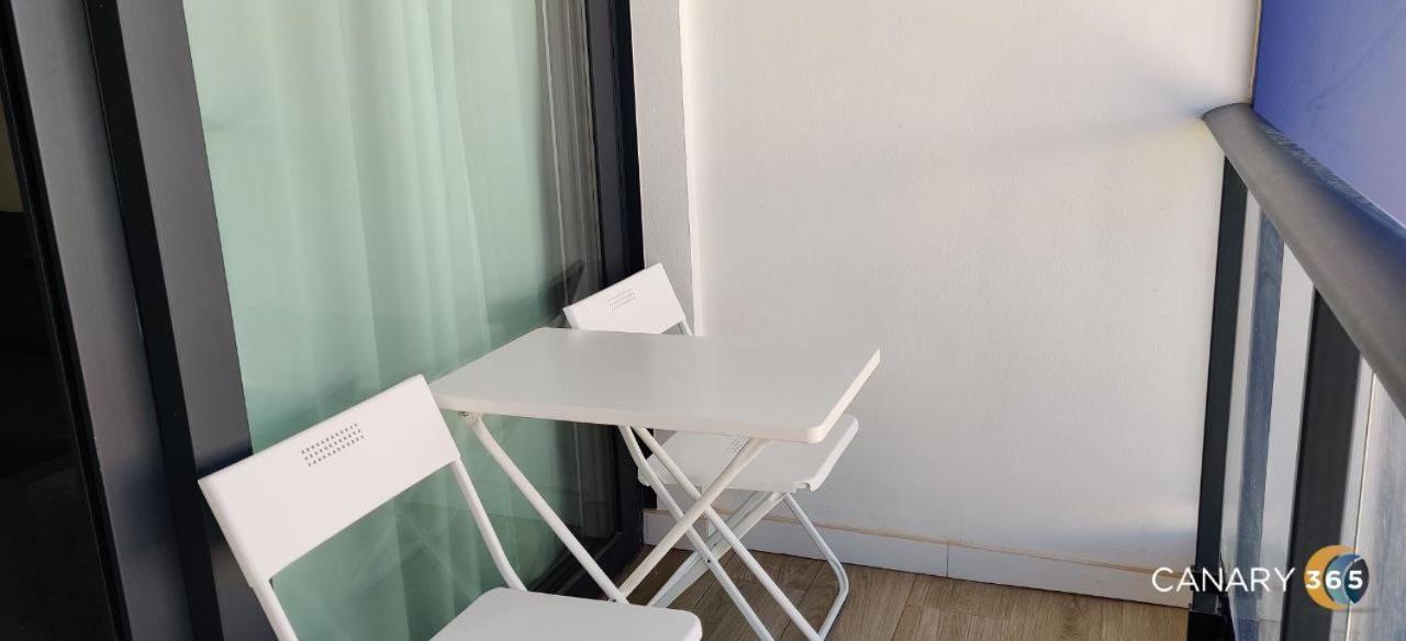 La Naval Flat Ii W Garage