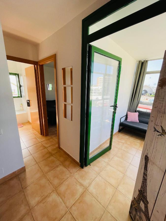 Apartment 2 Bedroom Top Located In Playa Del Ingles