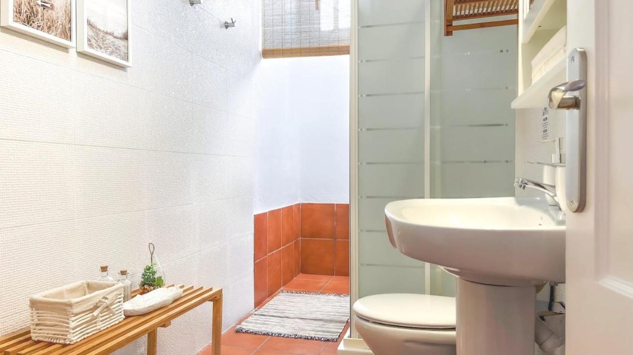 Harmony Beach House - 2br Sea Views Terrace Сasa de vacaciones *