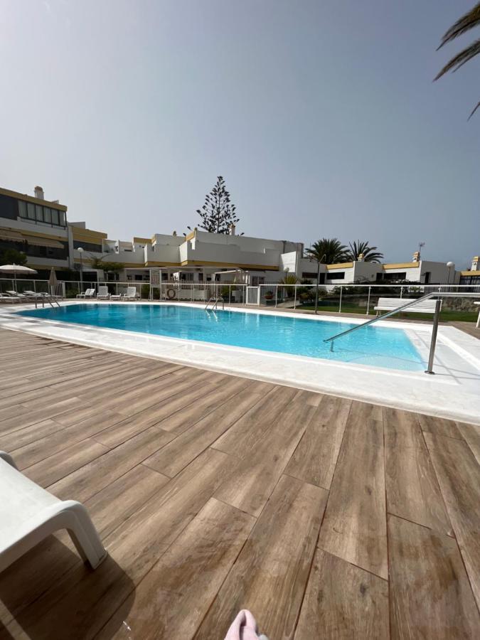 San Agustin,close To The With Pool ! Appartamento