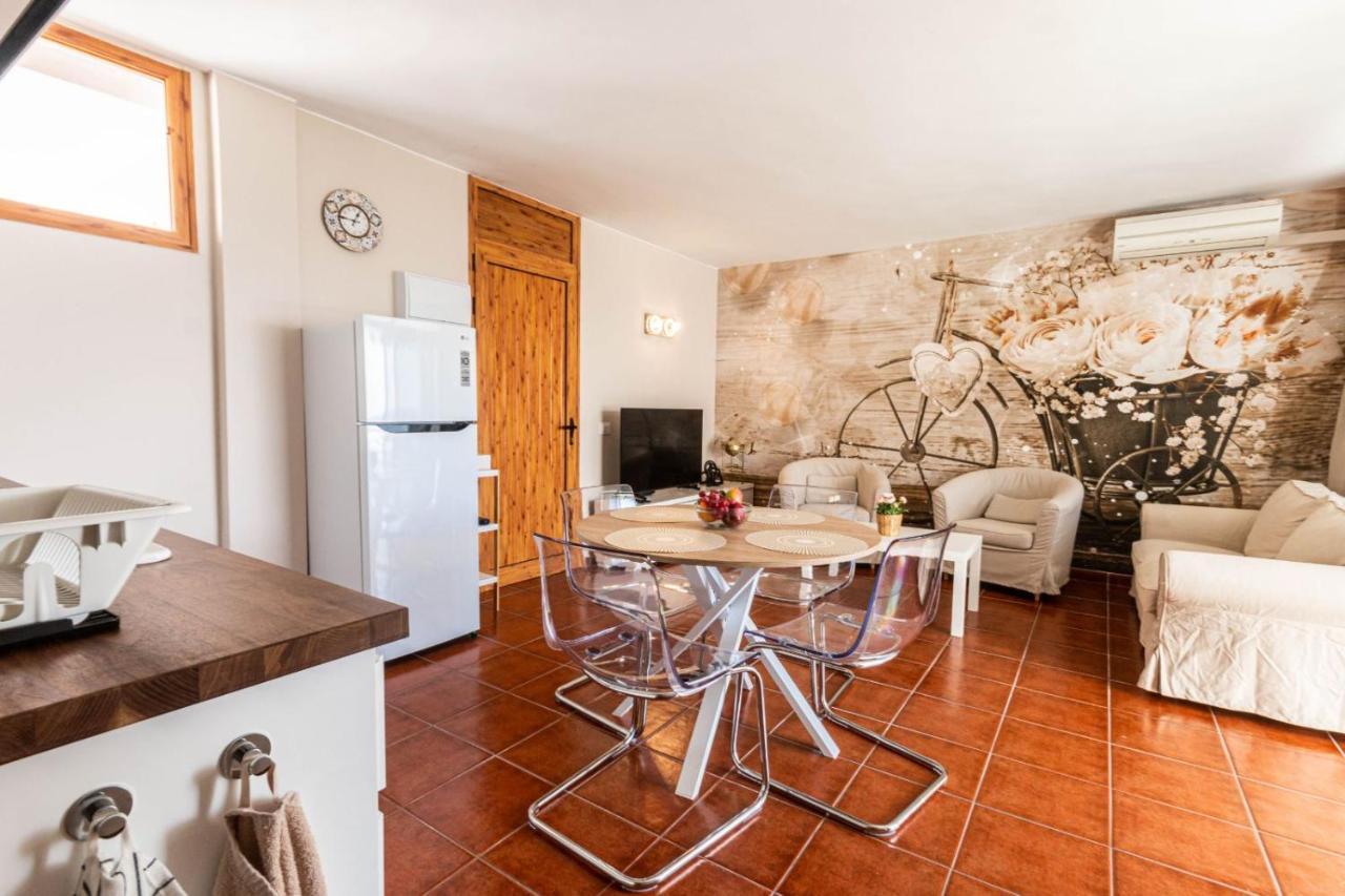 Golden Sunny View Apartment