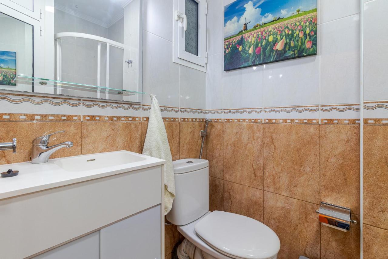 Apartment Flatguest Luis Morote - - - Wifi