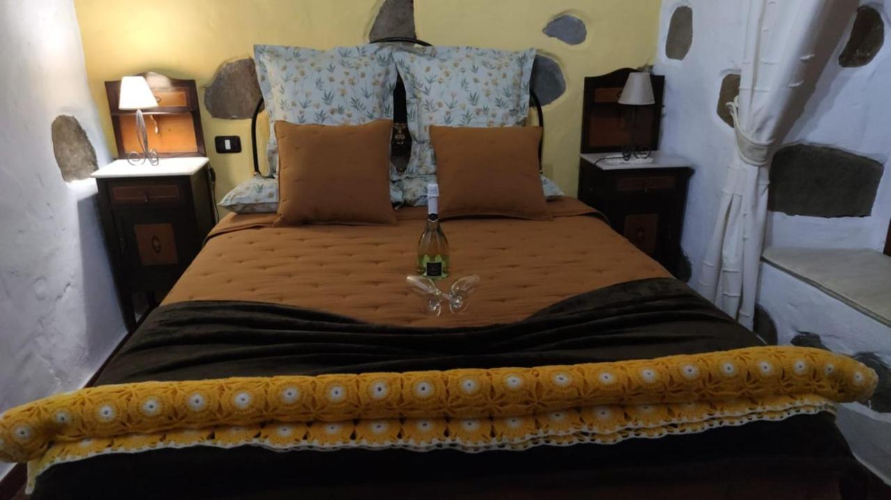 La Casona Del Almendro Сasa de vacaciones San Bartolomé