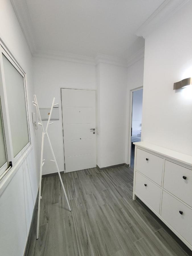 Luxury Port View R31 Apartment *