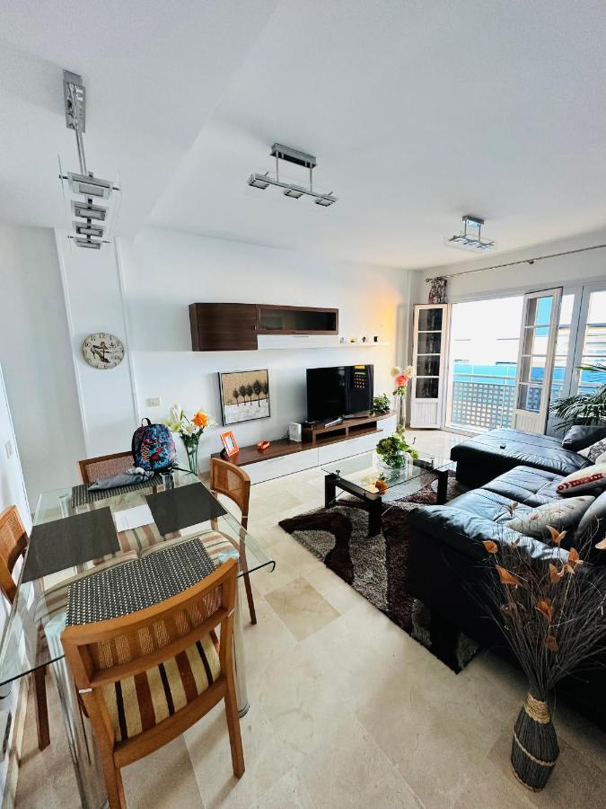 Elena Is A Comfortable And Well Located Flat * Las Palmas de Gran Canaria