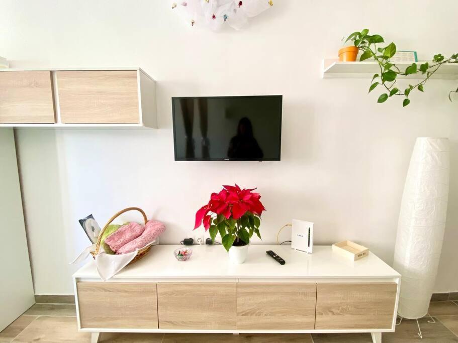 Estudio Bahia Playa De Canteras Apartment *