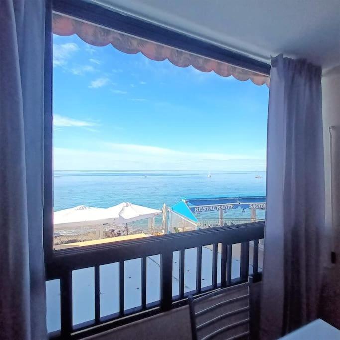 Beachfront Don Paco Apartamento *