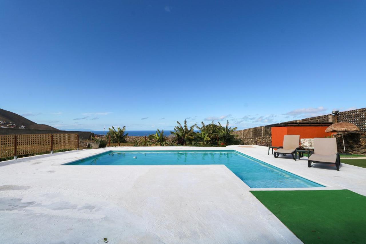 Cute With Views And Pool