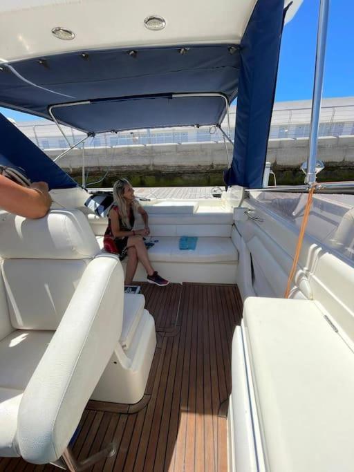 Hotel en barco Adamas