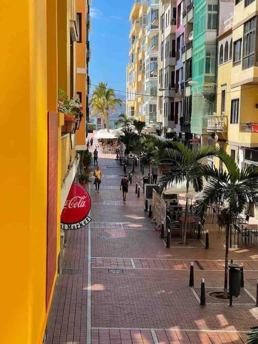 New Big Flat With Balcony 50mts Away From Parking Optional Apartamento *