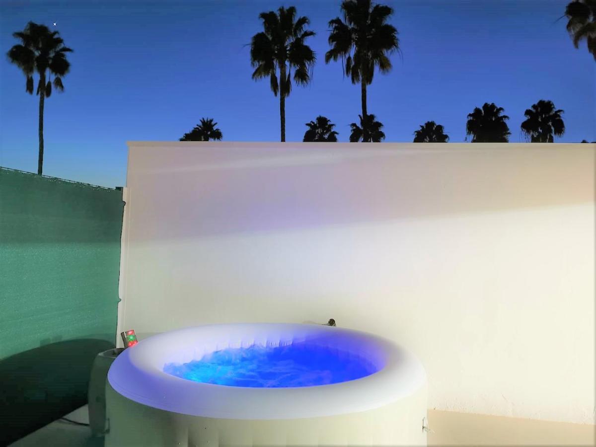 Aquarium Private Jacuzzi, 3 Bedrooms, Ac And Bikes Apartment Maspalomas (Gran Canaria)