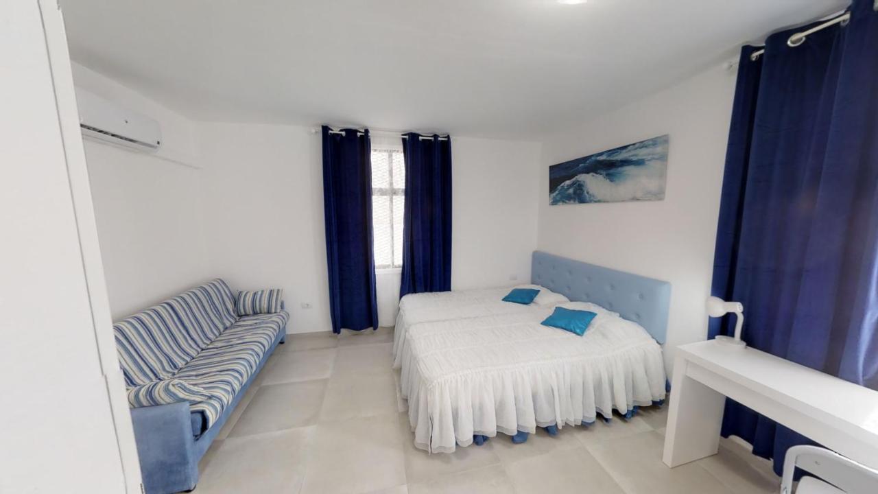 Las Buganvillas - 3 Y 3 Banos Privados En Maspalomas Bed & Breakfast