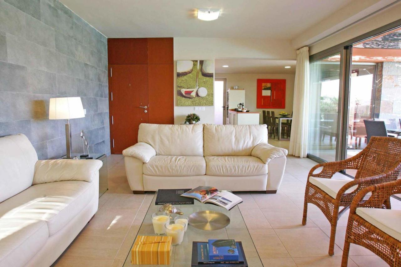 Par 4 21 Villa Arguineguin