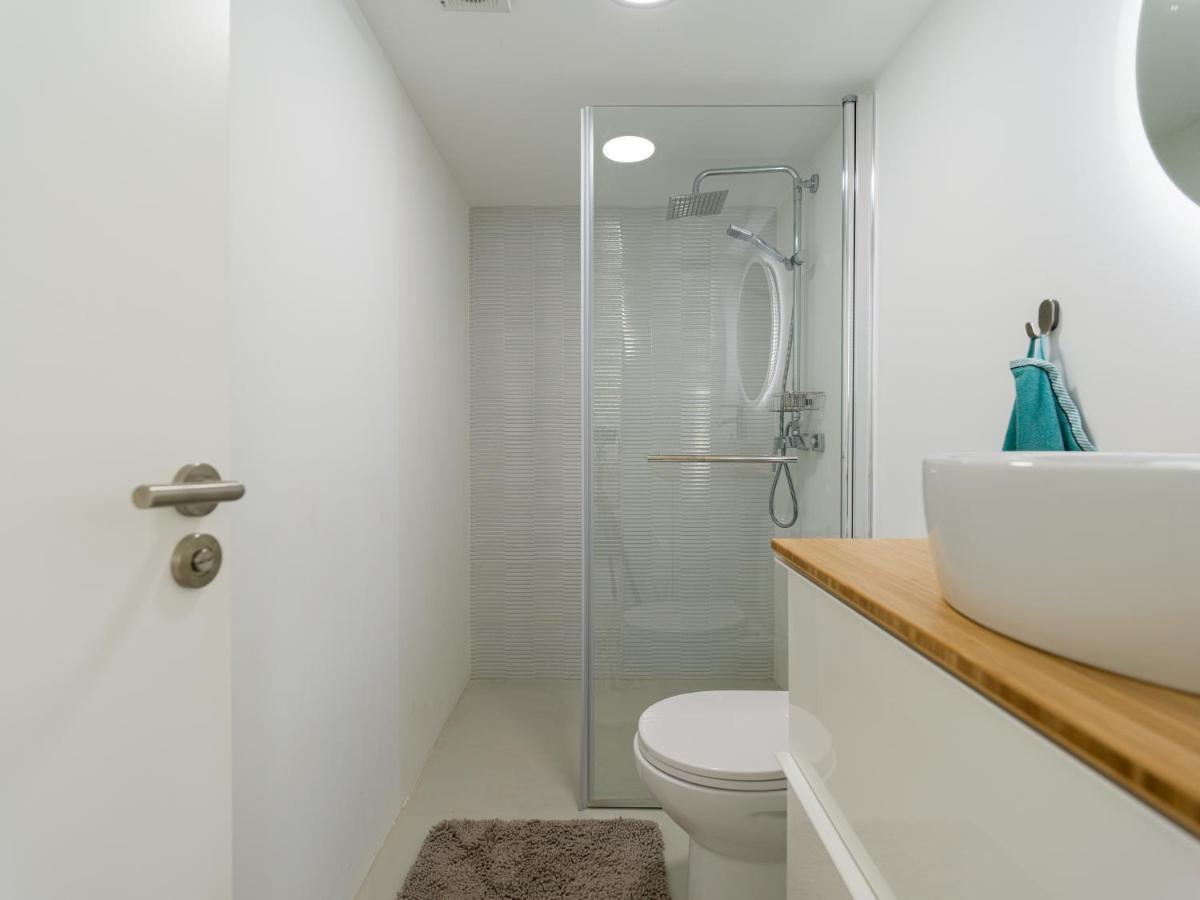 Aquarium Private Jacuzzi, 3 Bedrooms, Ac And Bikes Apartment