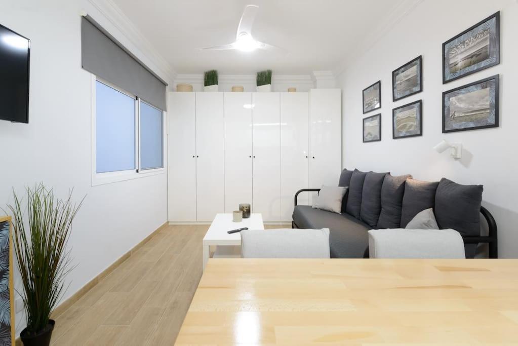 Estudio En Playa De Canteras Appartamento *