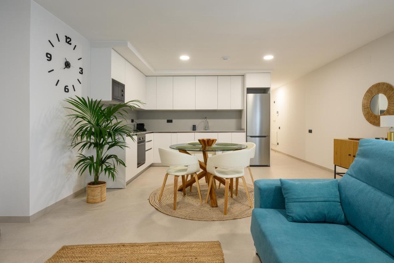 Waves &sun Apartment *