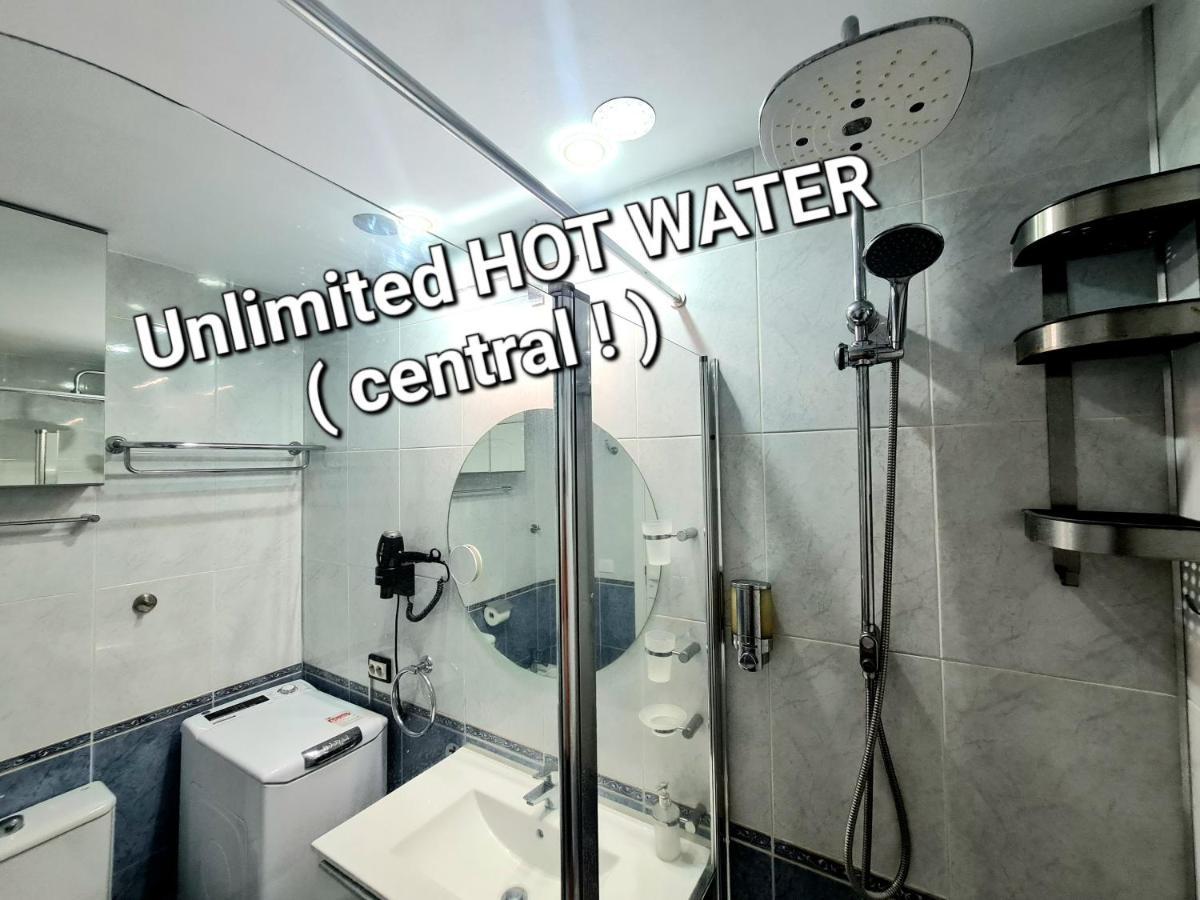 Apartamento Oceanfront Deluxe-45m, 2 Big Pools,2aircondition, 2tv-65