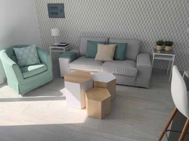Renovated 2 Bedroom In Holiday home