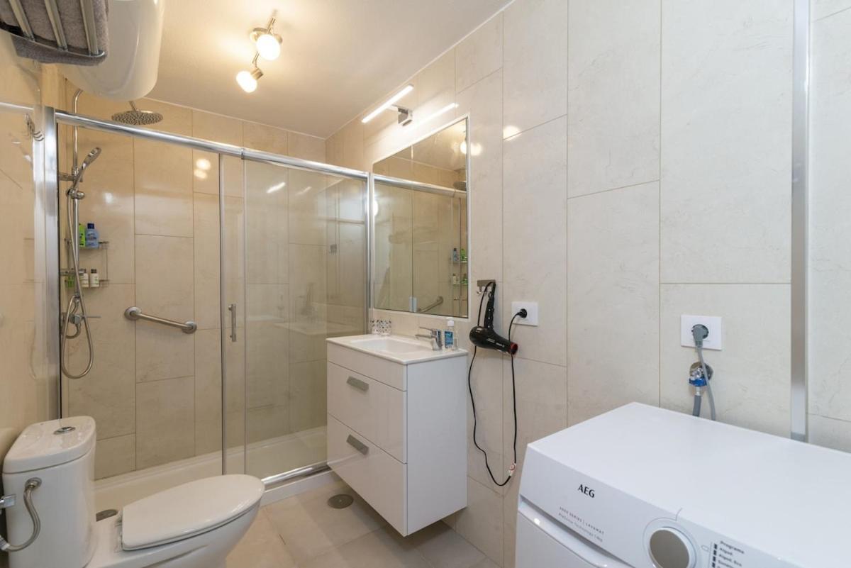 Lightbooking Flores Apartment