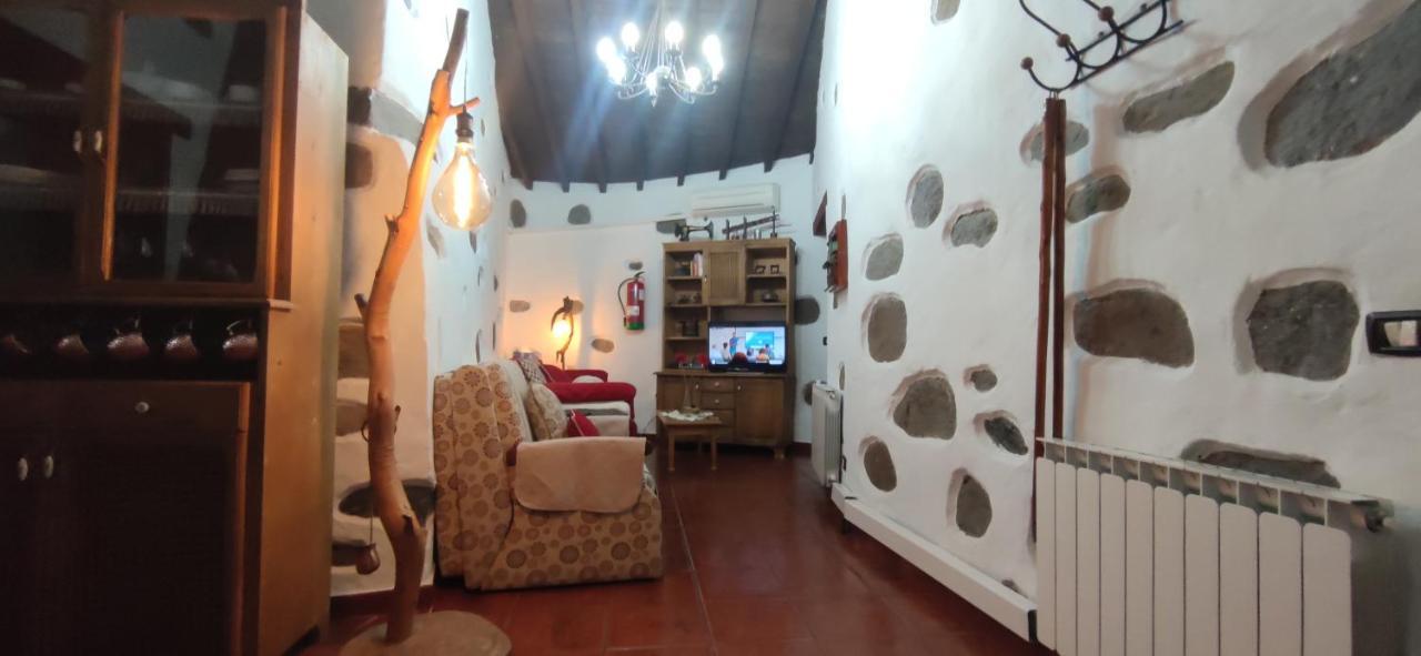 La Casona Del Almendro * San Bartolomé