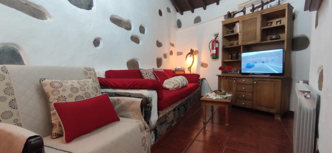 La Casona Del Almendro Сasa de vacaciones San Bartolomé