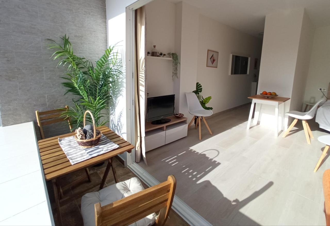 Apartment Sunshine, What Else?
