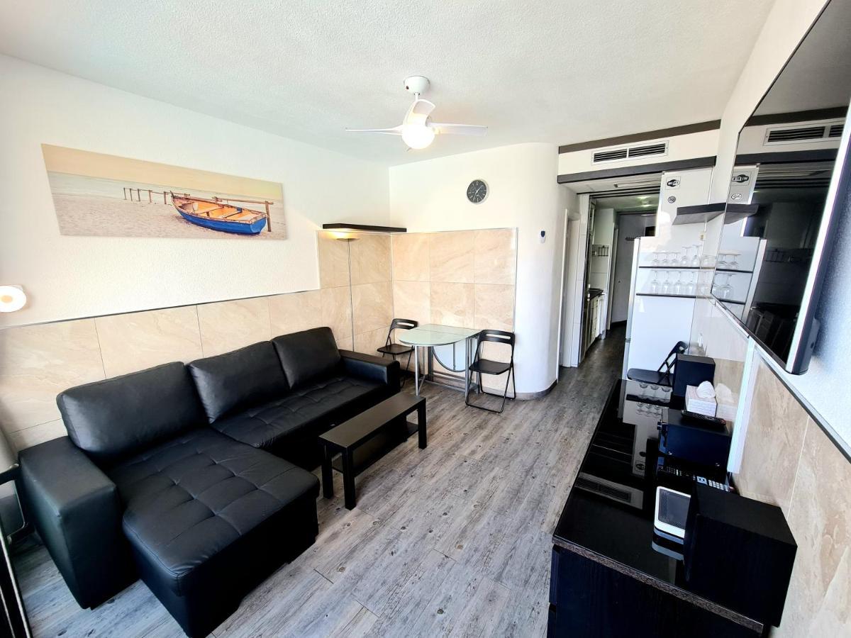 Apartamento Oceanfront Deluxe-45m, 2 Big Pools,2aircondition, 2tv-65