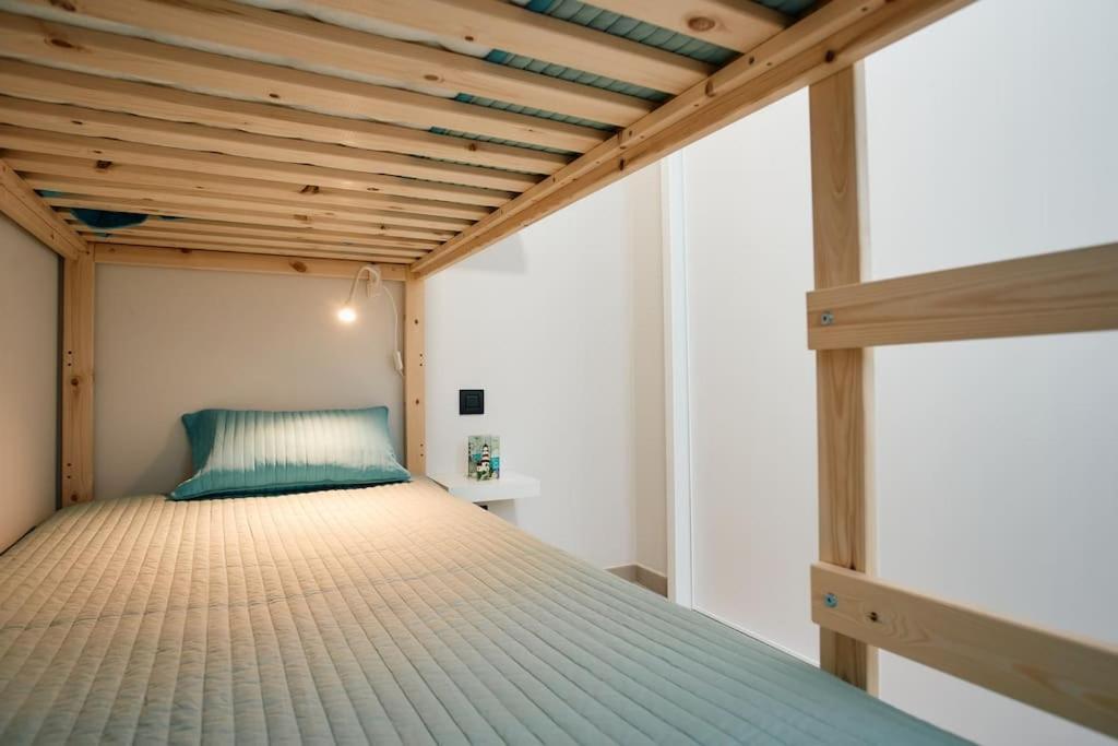 Stylish Family Flat Ii By C365
