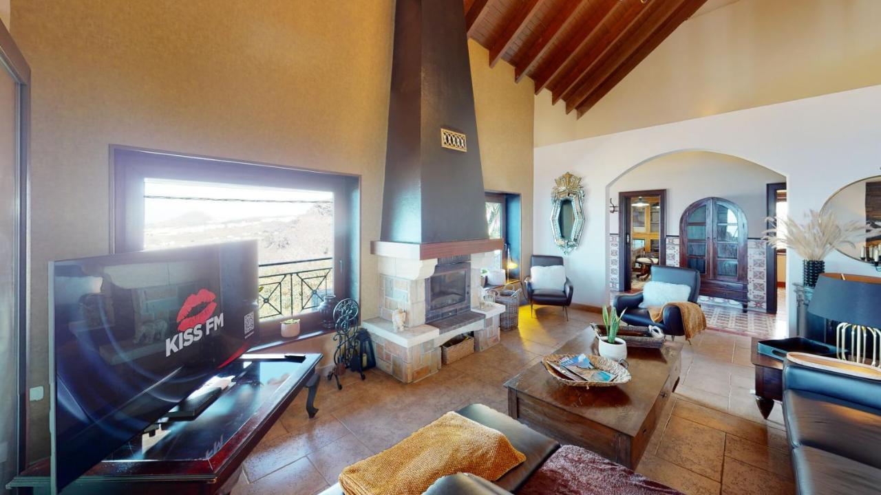 Luxury Colonial Country Villa Moya (Gran Canaria)