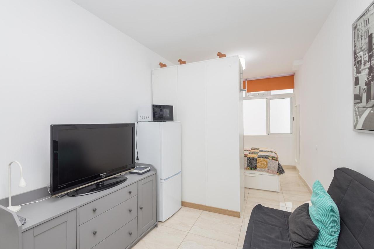 Comfy Renovated Studio 2 Min Walk To Beach Las Palmas de Gran Canaria