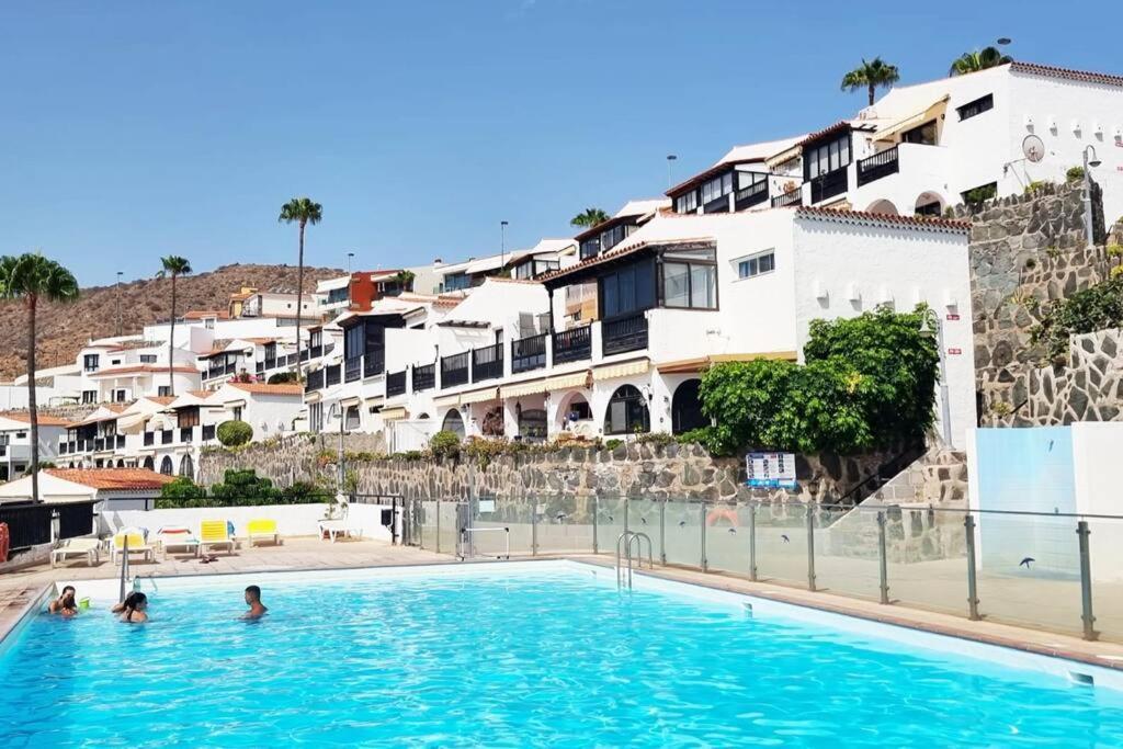 Stylish With Sea Views