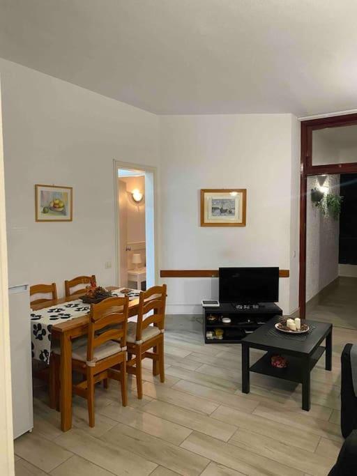 Apartamento Con Vistas A La Playa, Mogan. *