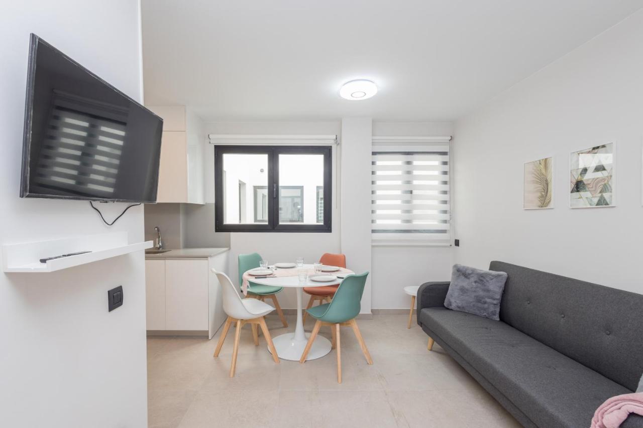 2br New Pretty Next To Canteras