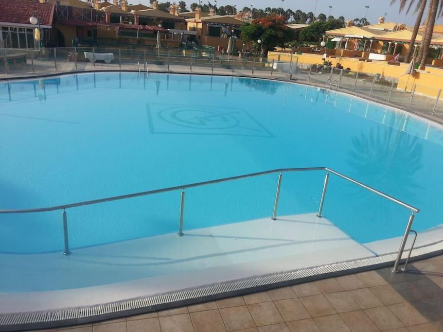 Vista Golf Con Piscina