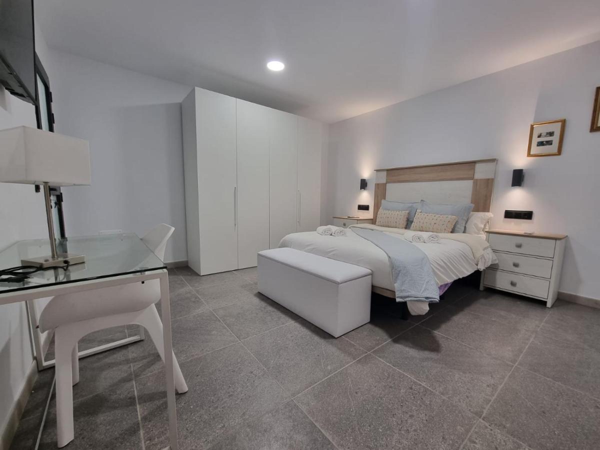 De Lujo Con Piscina Climatizada Villa Mogan