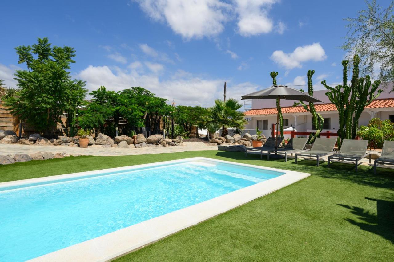 7 Moons B Peace And Pool
