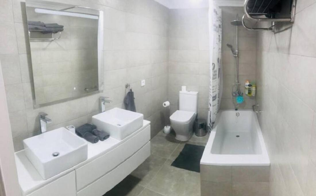 Modern Renovated 2 Bdrm - Canteras Apartamento