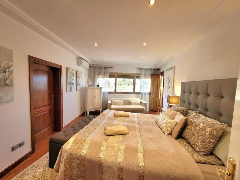 Luxury Mansion In San Agustin With A Heated Pool Villa