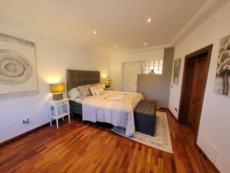 Luxury Mansion In San Agustin With A Heated Pool *