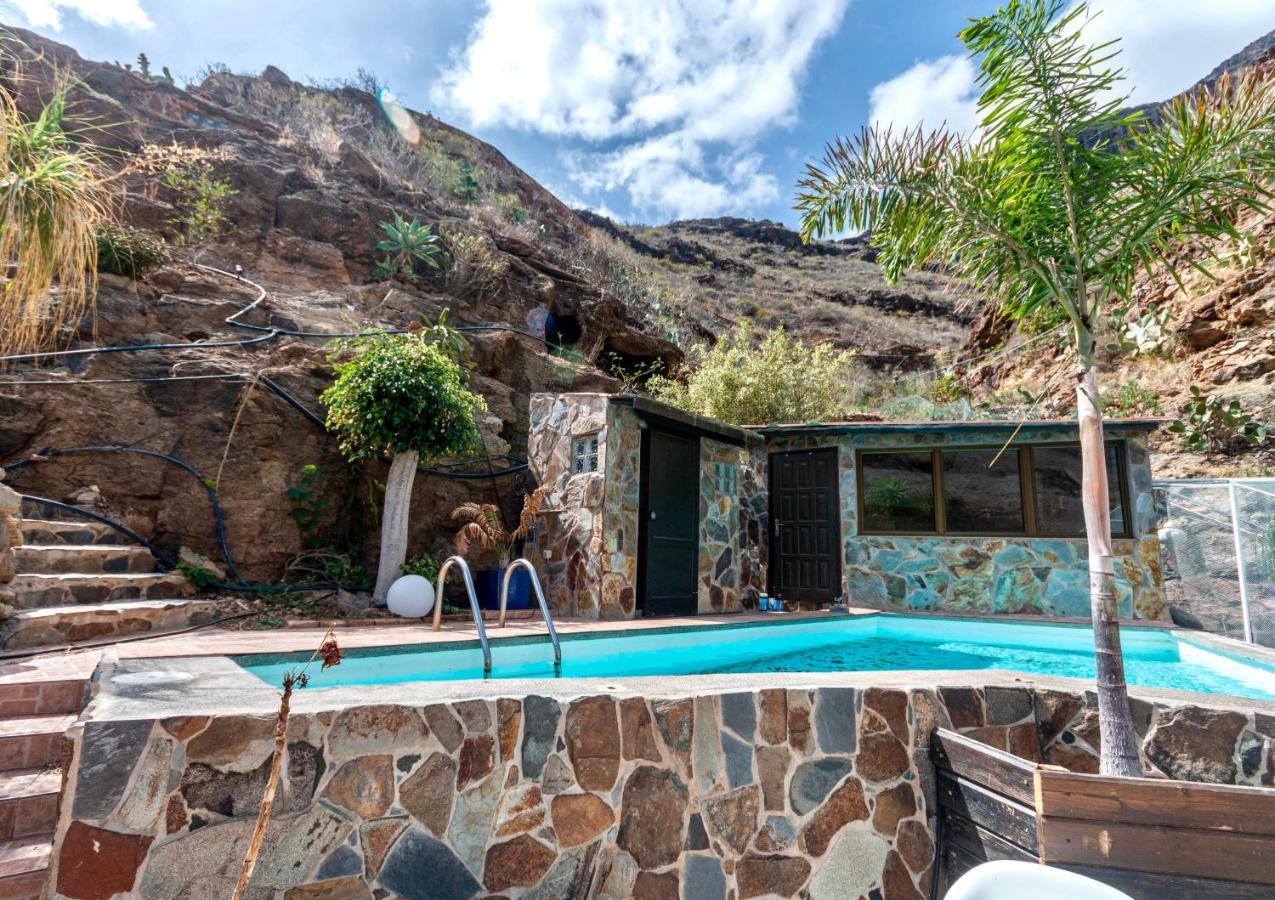 Habitación en casa particular Friends'bed-room In Quiet Montain - Swimming Pool, Jacuzzi, Tv Outdoor - La Lezardiere