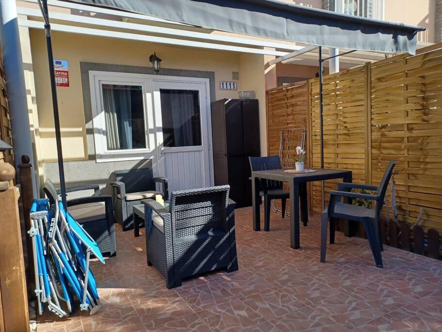 1111 Oasis Club * San Bartolome de Tirajana (Gran Canaria)