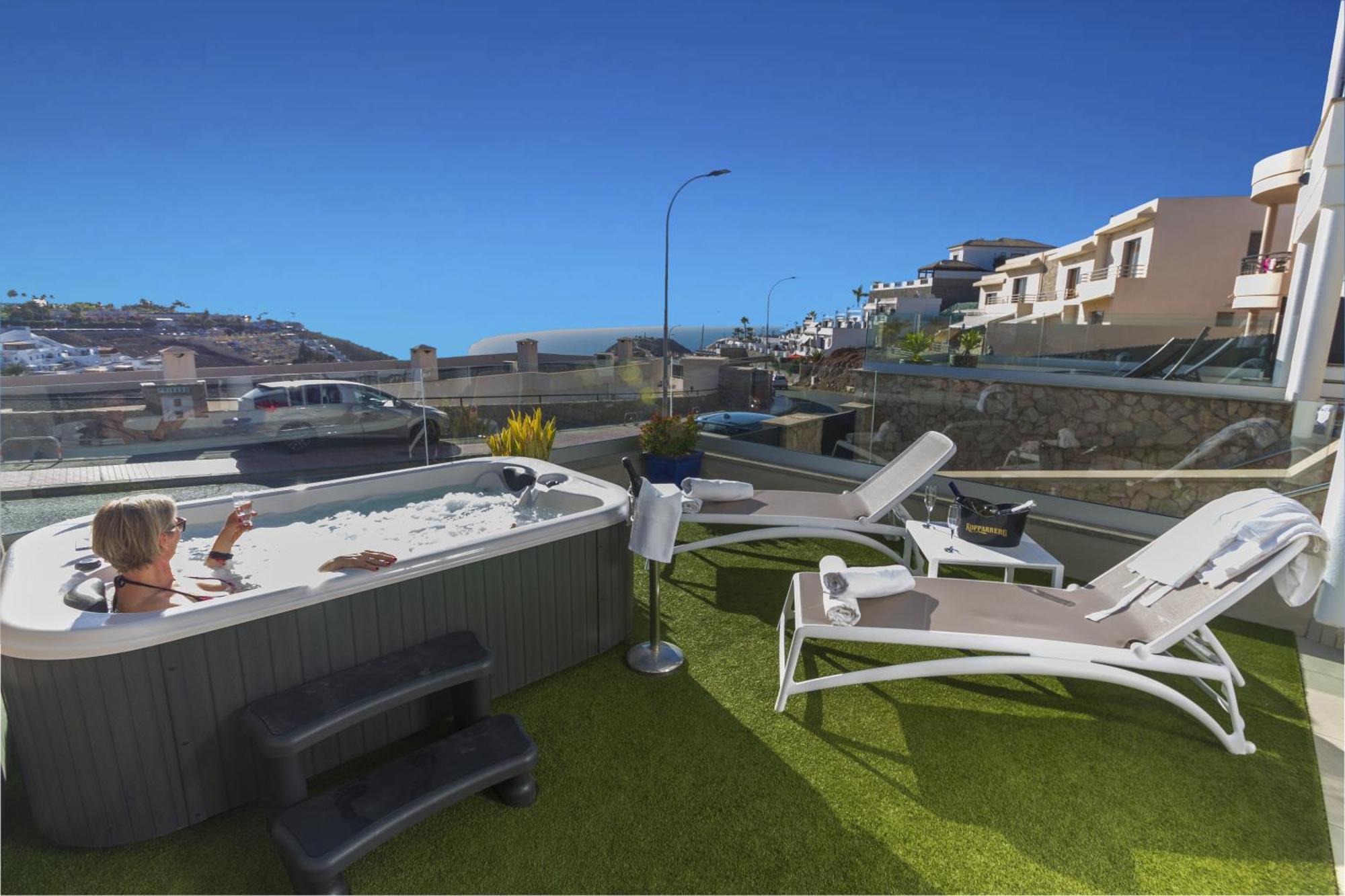 Amadores N6 Puerto Rico (Gran Canaria)