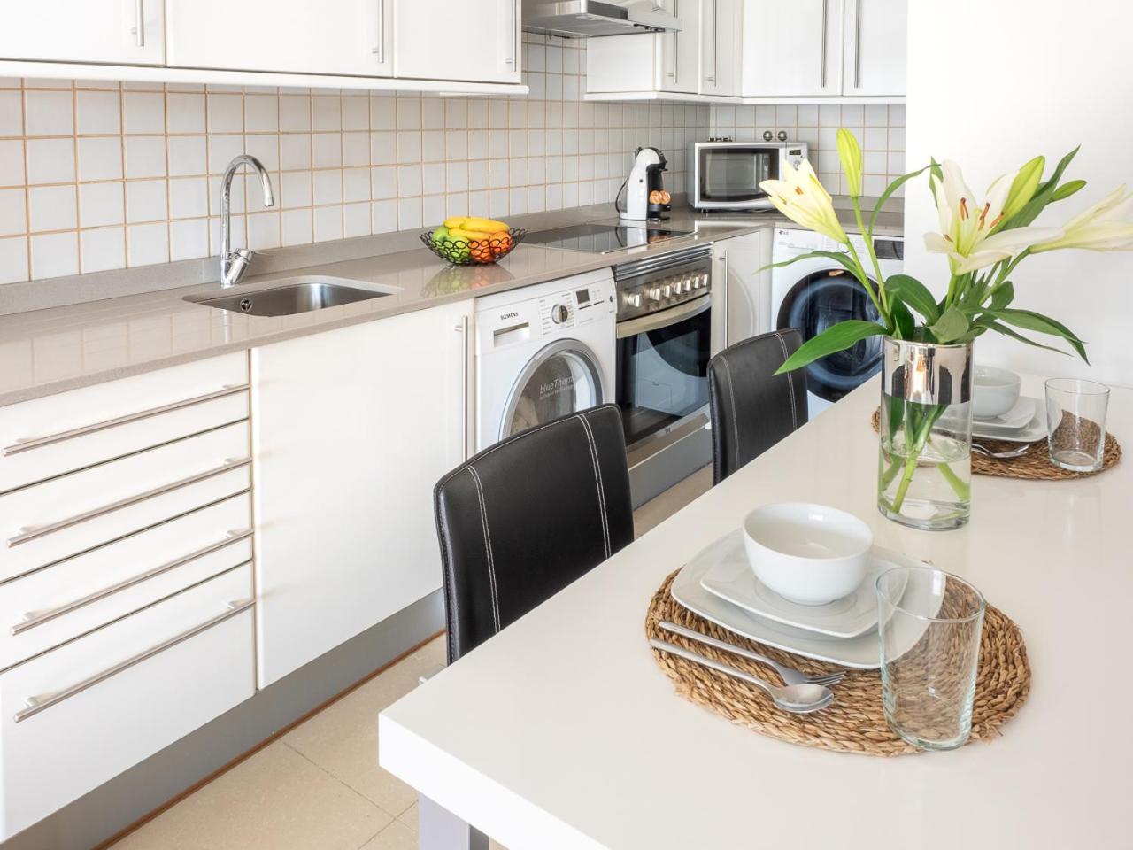 Appartamento Abora Garden With Terrace, Pool, Extensive Gardens And Free Parking *