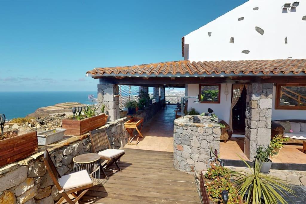 Luxury Colonial Country *